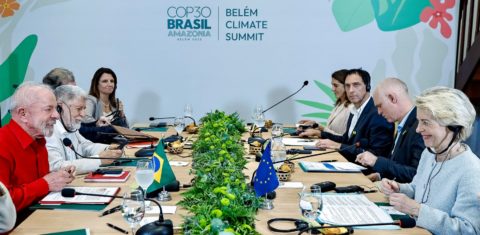 Lula em reunião com a presidente da União Europeia, Ursula Van Der Leyden em Belém: presidente da República vai recepcionar delegações de 143 países na Cúpula de Líderes da COP30 Foto: Ricardo Stuckert / PR / Agência Brasil)