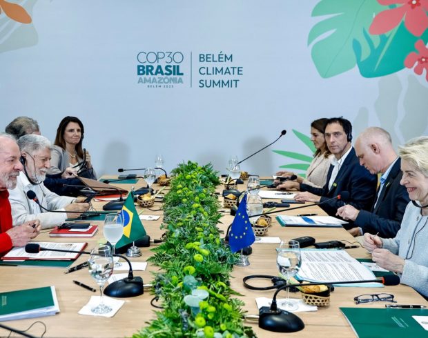 Cúpula dos líderes da COP30: entre sorrisos e afagos