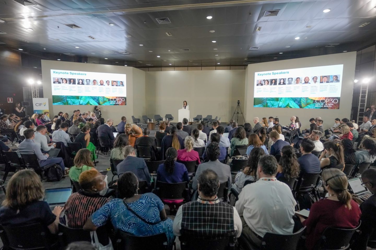 Evento sobre adaptação na COP30 com dirigentes de bancos de desenvolvimento e fundos climáticos: avanço em métricas e metodologias (Foto: Rafa Neddermeyer / COP30 / PR)