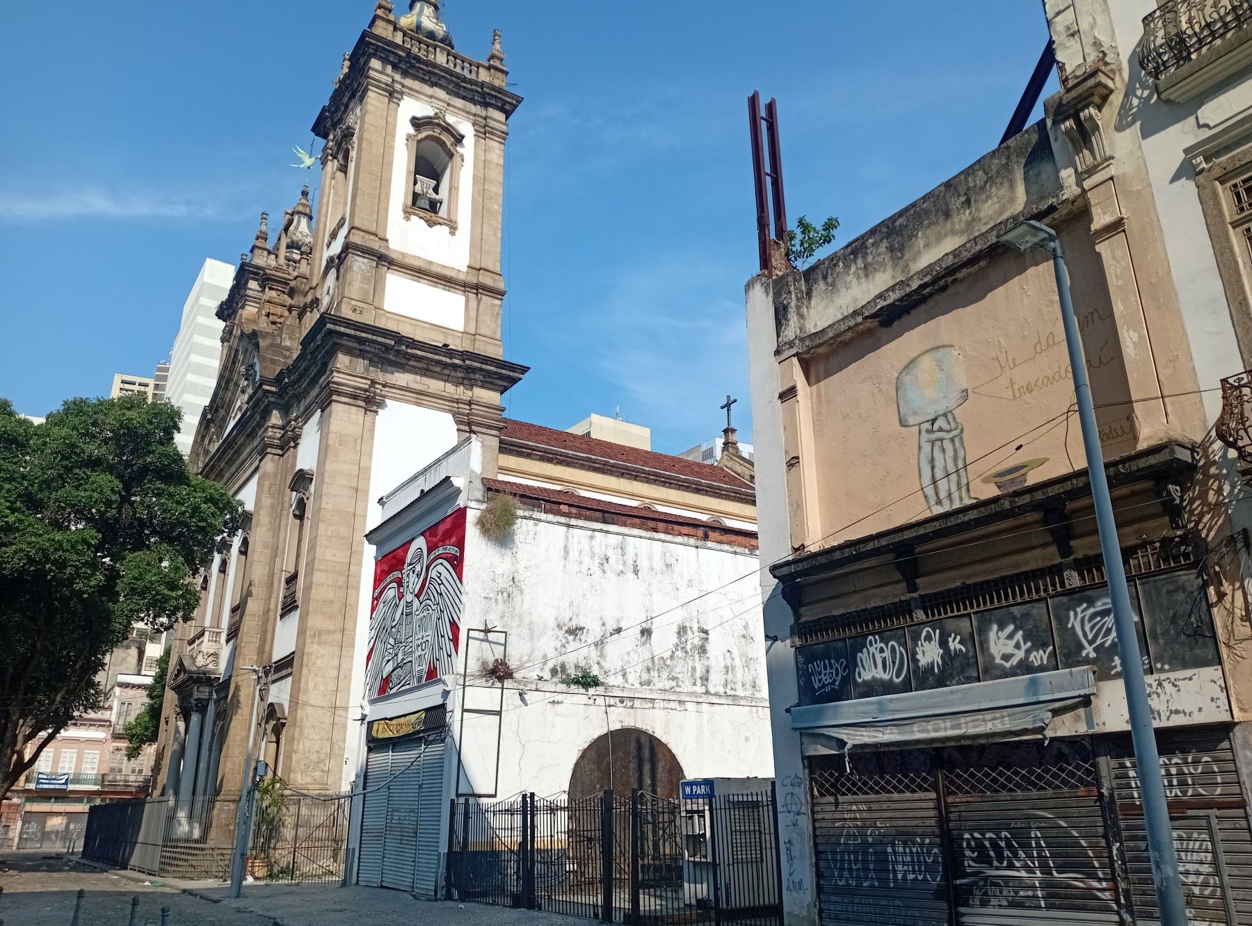 A Igreja de São Francisco no começo da rua onde funcionaram várias teatros no século 19: imperador Pedro II adorava peças e frequentava a área (Foto: Oscar Valporto)