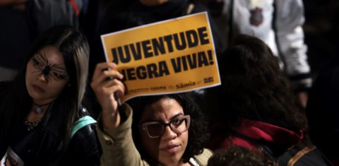 Protesto contra racismo policial: pretos e favelados são alvos preferenciais do sistema de justiça criminal, mostra estudo (Foto: Paulo Pinto / Agência Brasil - 31/01/2025)