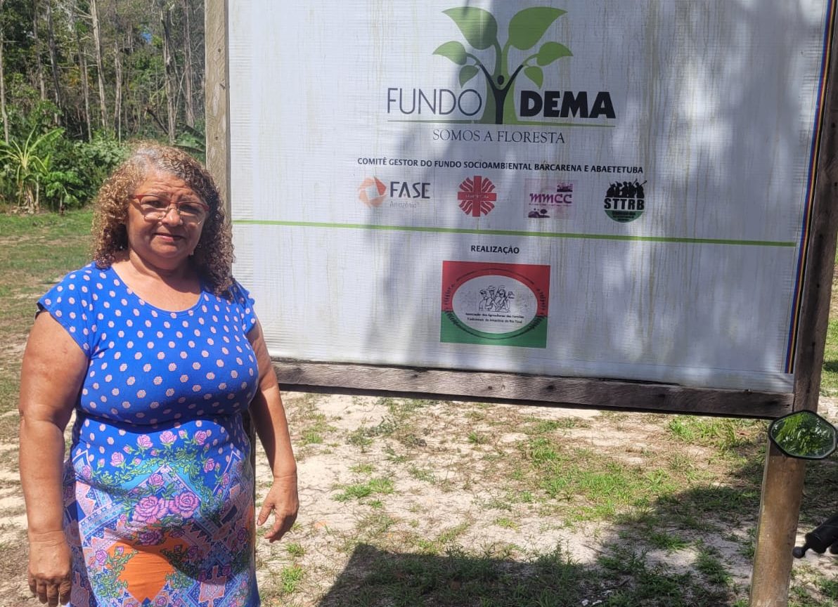 A quilombola Cleise Rabelo, moradora da comunidade Tauá. em Barcarena: vizinhos reclamam de nuvens de fuligem e água contaminada por bauxita das mineradoras (Foto: Liana Melo)