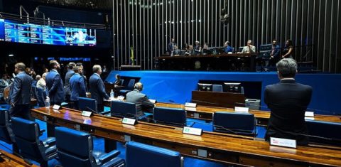 Foto colorida do plenário do Senado Federal durante sessão que aprovou a MP da Devastação que cria a Licença Ambiental Especial