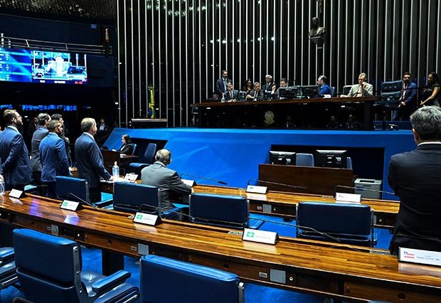 Congresso aprova MP da Devastação e cria licença “expressa” para grandes obras