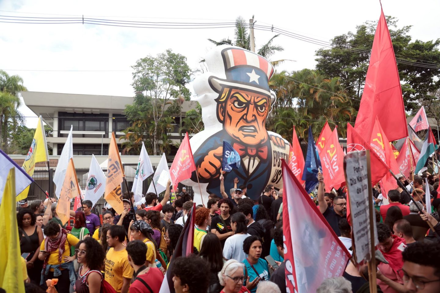 Protesto em São Paulo contra ataque militar dos EUA à Venezuela: Brasil critica ação na ONU e manifestantes ocupam ruas (Foto: Paulo Pinto / Agência Brasil)