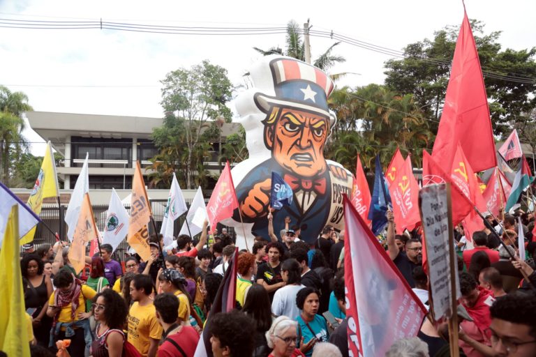 Protesto em São Paulo contra ataque militar dos EUA à Venezuela: Brasil critica ação na ONU e manifestantes ocupam ruas (Foto: Paulo Pinto / Agência Brasil)