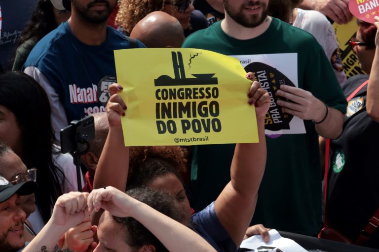 Protesto contra o Congresso em ato em São Paulo: Legislativo tem mais pautas antiambientais para 2026 (Foto: Paulo Pinto / Agência Brasil - 21/09/2025)