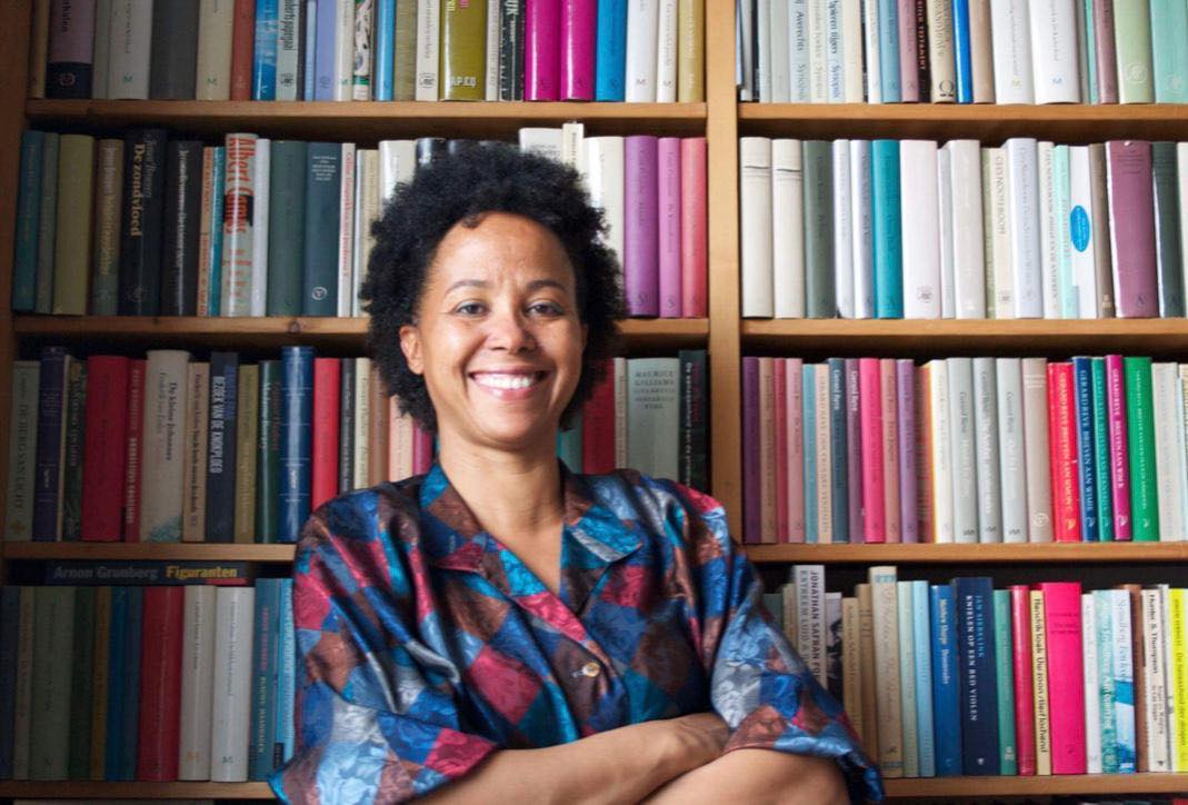 A engenheira química e bioquímica Viviane dos Santos: baiana desenvolveu catalisador que reduz a emissão de gases poluentes tóxicos (Foto: Arquivo Pessoal)