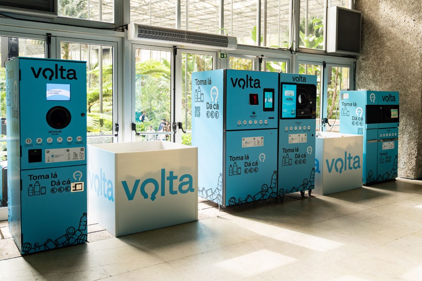 As máquinas do sistema Volta de reciclagem: Portugal passa a pagar por devolução de embalagens de plástico e latas de metal (Foto: Divulgação)