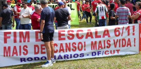Ato do Dia dos Trabalhadores em Brasília: fim da escala 6x1 foi a principal bandeira levantada pelas manifestações neste 1º de Maio (Foto: Fabio Rodrigues-Pozzebom / Agência Brasil)