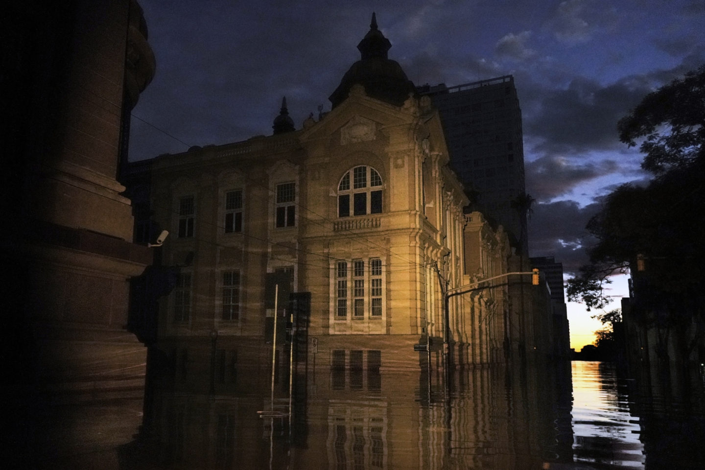 Centro de Porto Alegre inundada pela enchente do rio Guaíba em 2024. (Foto: Mirian Fichtner)