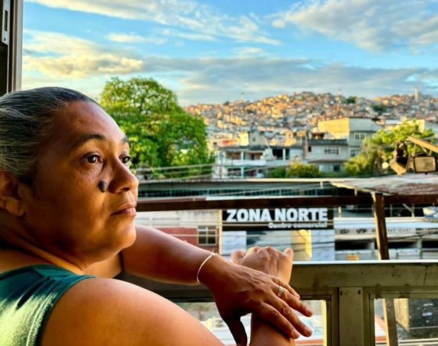 Rotina da favela: “é alvo todo dia, é alvo toda hora”, diz Lúcia Cabral