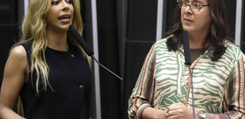 Erika Hilton e Duda Salabert, primeiras mulheres trans eleitas para a Câmara dos Deputados, em 2022: nas eleições 2026, candidaturas LGBT+ crescem 57% (Fotos: Câmara dos Deputados)