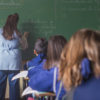 Pressão política limita autonomia e adoece professores, mostra pesquisa