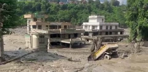 Residências soterradas no Nepal após deslizamento de geleira: novo alerta da OMM para El Niño de proporções gigantescas (Foto: Reprodução TV)