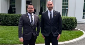 Agência Pública é alvo de novos ataques de Paulo Figueiredo e Eduardo Bolsonaro