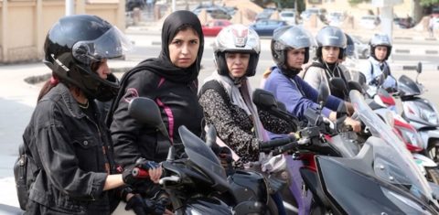 Condutoras de scooter formadas pela Dosy: empoderamento sobre duas rodas das mulheres no Egito (Foto: Dosy)