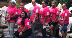 Mulheres formam linha de frente na reciclagem e nas iniciativas de lixo zero