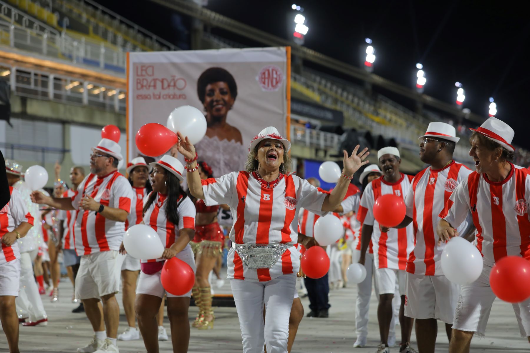 Integrantes da Unidos de Bangu, da Série Ouro, ensaiam na Sapucaí desfile em homenagem a cantora, compositora e deputada Leci Brandão (Foto: Alexandre Macieira / Riotur - 23/01/2026)