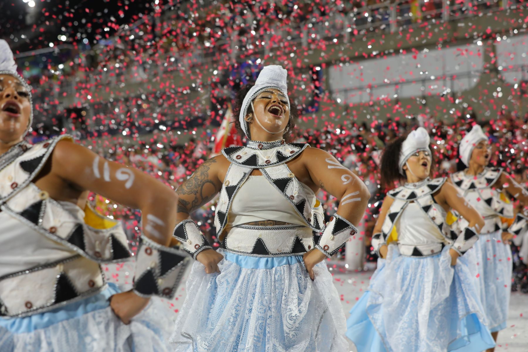 Integrantes da Estácio de Sá no ensaio técnico da Série Ouro na Sapucaí: enredo em homenagem a Tata Tancredo, líder religioso da umbanda (Foto: Alexandre Macieira / Riotur - 25/01/2026)