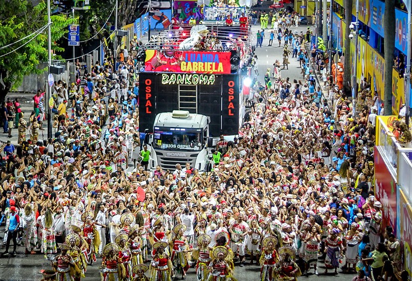 Bankoma no Carnaval baiano em 2025: bloco afro reafirma herança banto (Foto: Lucas Develly / Divulgação - 02/03/2025)
