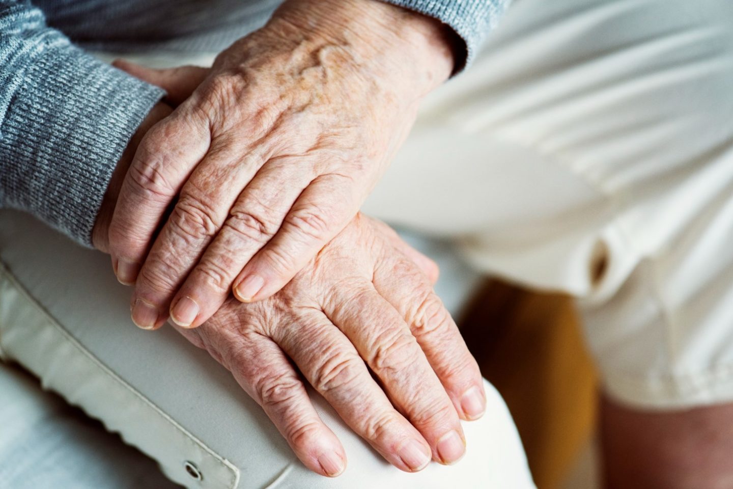 Idosos com autismo: geração inteira envelheceu sem saber que era autista (Foto: Freepik)
