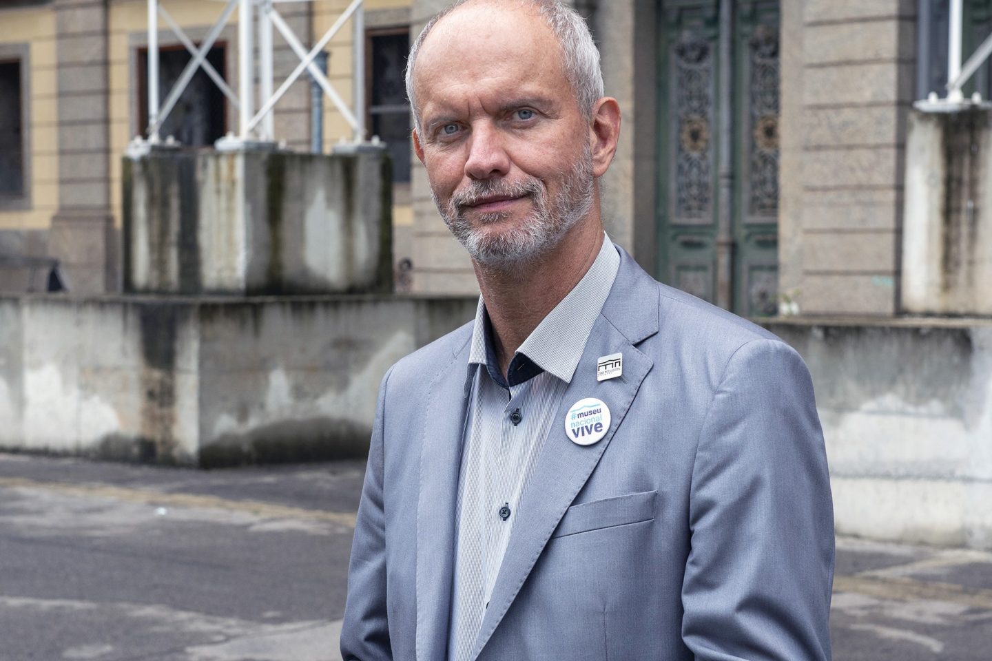 O paleontólogo Alexander Fellner em ao Museu Nacional: Eu gostaria de dar a possibilidade que as pessoas digam o que gostariam de ver no museu" (Foto: Chico Ferreira / Divulgação)