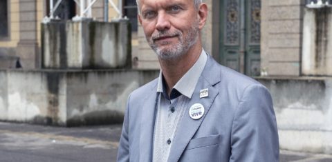O paleontólogo Alexander Fellner em ao Museu Nacional: Eu gostaria de dar a possibilidade que as pessoas digam o que gostariam de ver no museu" (Foto: Chico Ferreira / Divulgação)