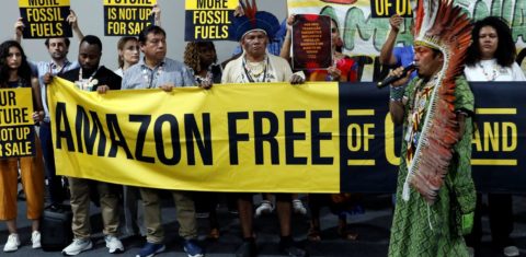 Povos da Amazônia fazem ato contra combustíveis fósseis na COP30: mais de 60 países reunidos na Colômbia para discutir transição energética (Foto: Bruno Peres/Agência Brasil - 13/11/2025)
