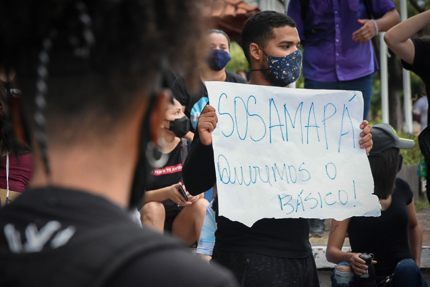 Manifestação no Amapá durante o apagão: dezenas de atos de protesto não conseguiram tornar drama visível para a mídia nacional (Foto: Rudja Santos / Amazônia Real - 08/11/2020)