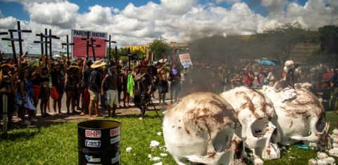 Protesto indígena contra a violência em Brasília: direitos ameaçados levam à alta de conflitos territoriais, assassinatos e suicídios de indígenas (Foto: Guilherme Cavalli/Cimi - 07/04/2026)