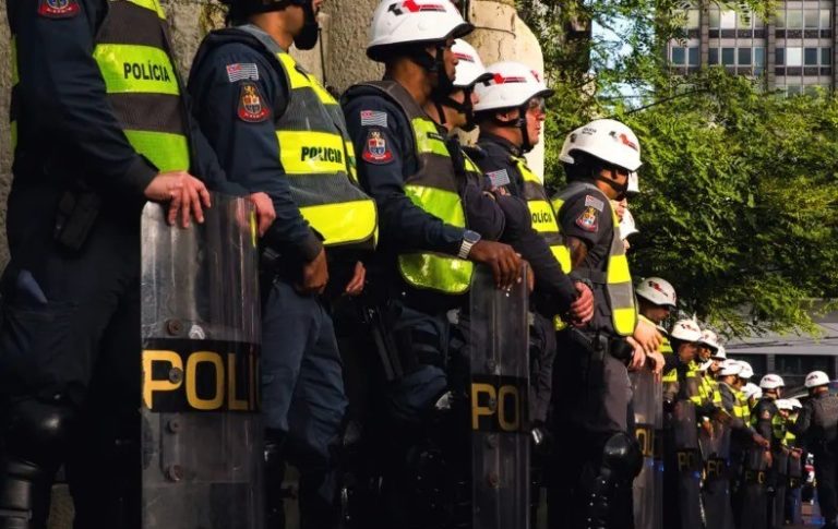 Tropa policial em São Paulo: estados concentram na PM os gastos com segurança pública (Foto: Daniel Arroyo / Ponte Jornalismo)