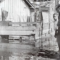 Carlos Lacerda em visita em 1960 à Praia do Pinto: remoções forçadas de favelados para a Zona Oeste (Foto: Universidade de Brasília / Reprodução)