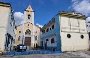 Pátio da Igreja de Santo Antônio, Campo Grande- RJ, onde o projeto é realizado. Foto arquivo pessoal