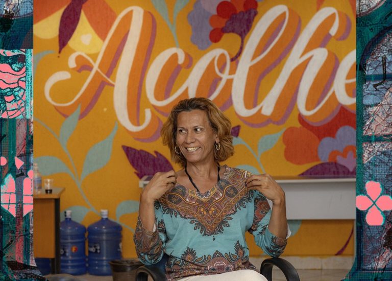 Suzy frequenta os cultos há um ano (Foto: Mariana Rosetti)